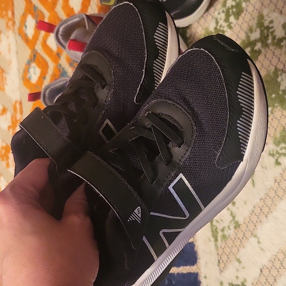 5 pairs of Boys shoes in different sizes - Picture 4 of 5